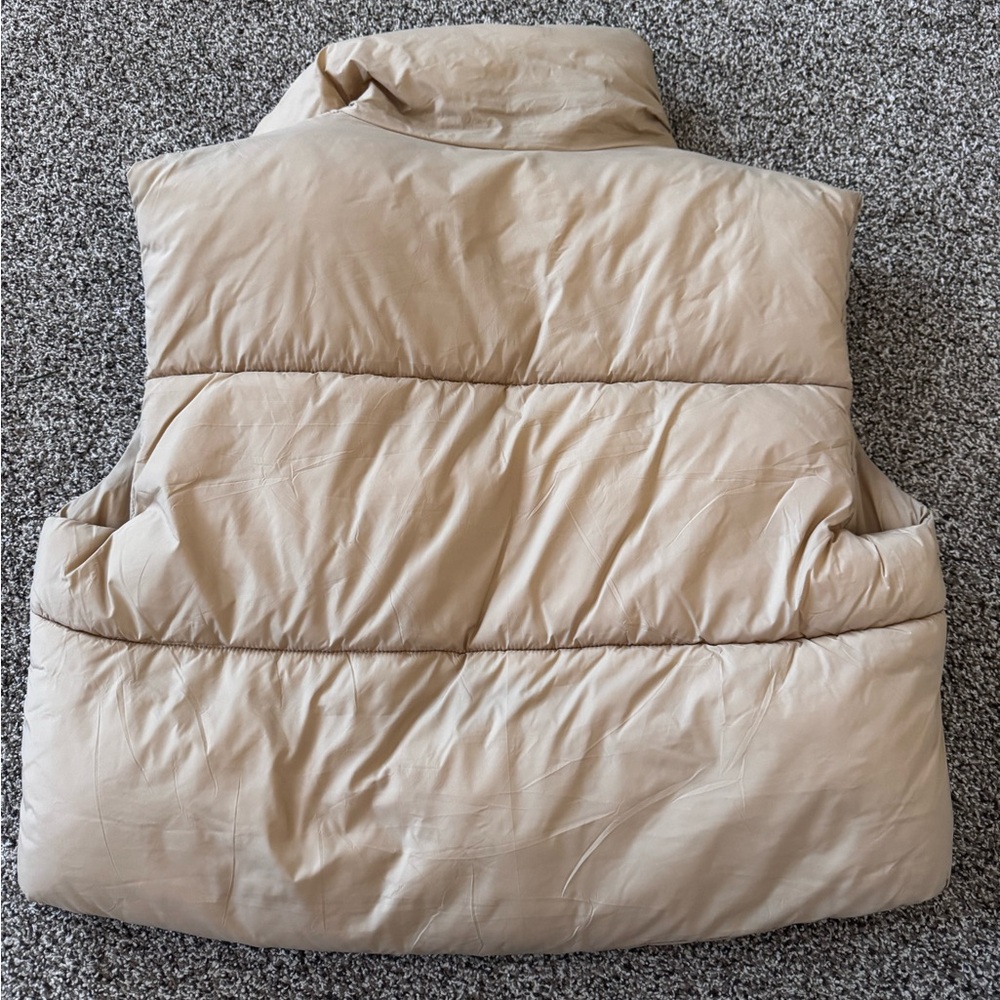 Amazon Women's Puffer Jacket - Beige